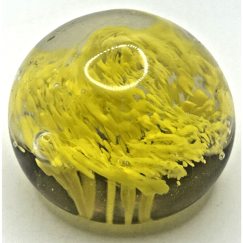 Vintage‎ Glass Yellow Flower Paper Weight U258/29